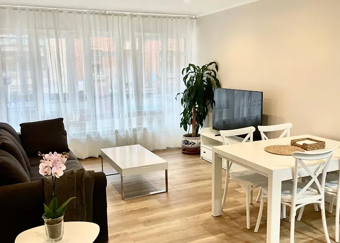 En Con Parking Y Wifi * اوفيدو